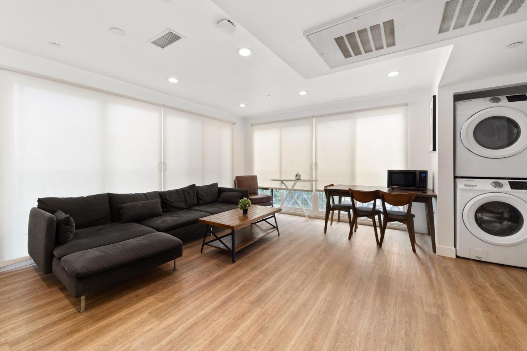 Spacious 1-Bd Hideaway Close To Usc Room With Share Livingroom Лос Анджелис Екстериор снимка